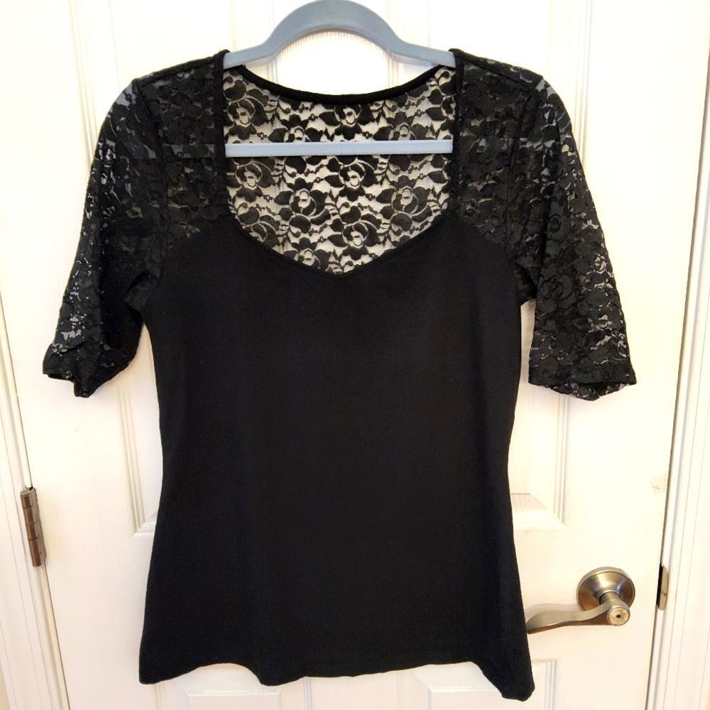 TORRID V Neck Lace Short Sleeve Crew Top